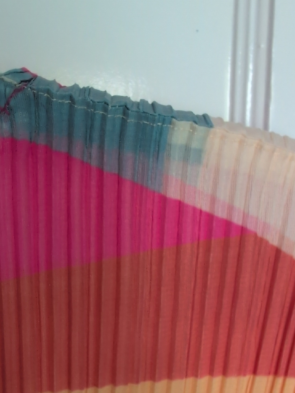 Colorblock Issei Miyaki- Like Pleated Long Sleeve Top - Multicolor Size M - Picture 6 of 6